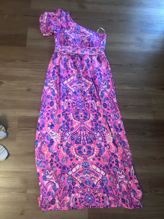 Lilly Pulitzer Dresses & Skirts - Lilly dress one shoulder